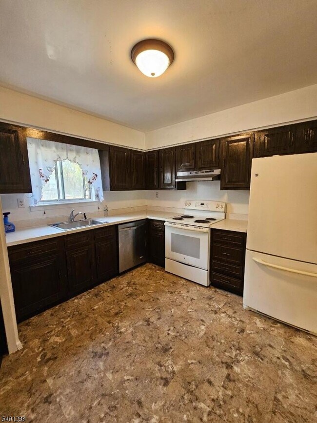 Photo - 2505 Balmoral Ct