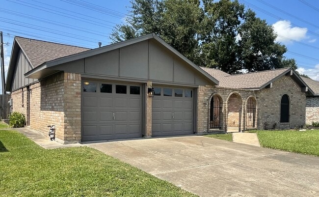 Building Photo - 1013 N Amy Dr Rental