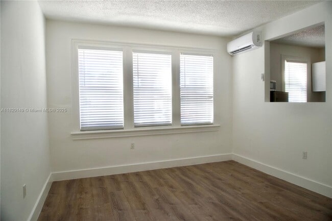 Photo - 501 SW 6th Ct Apartment Unit 104