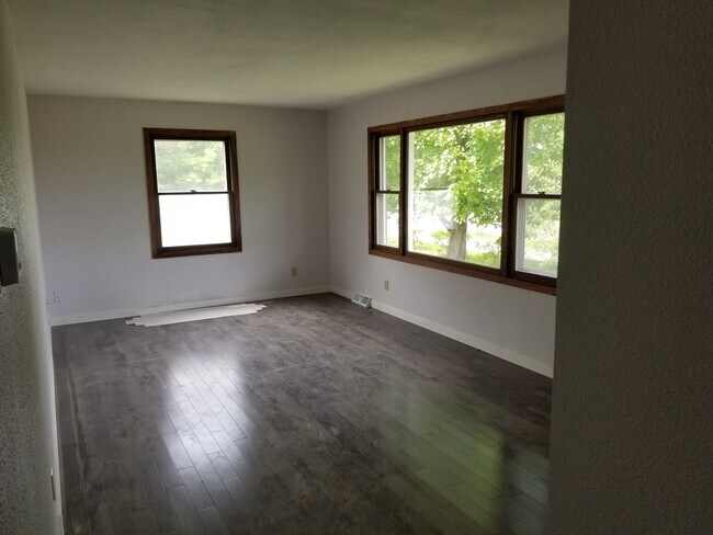 Photo - 1102 University Dr SE House