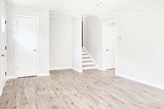 Photo - 982 Hutchens Rd SE