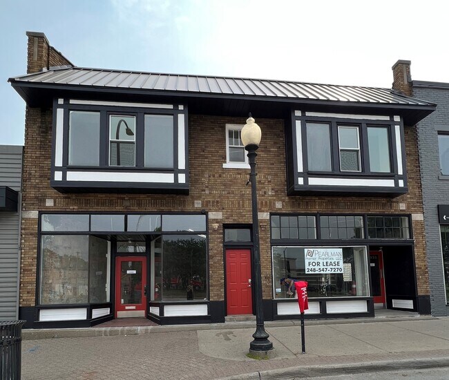 Photo - 22940 Woodward Ave Unit Apt B