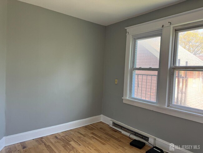 Photo - 312 N 3rd Ave