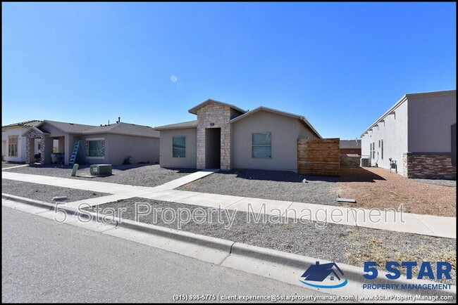Building Photo - 4825 Mark Avizo