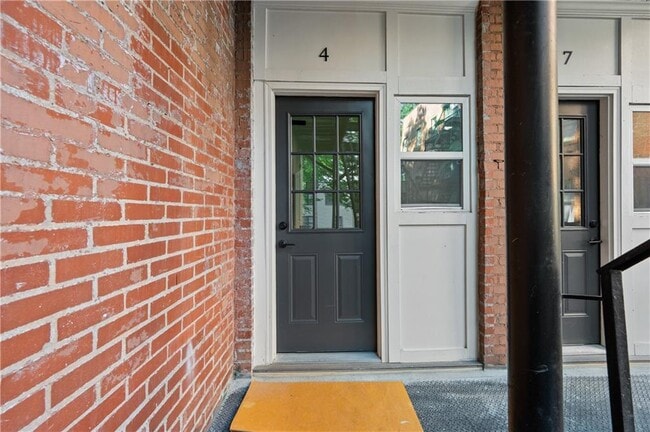 Building Photo - 360 Ponce De Leon Ave NE Unit 4