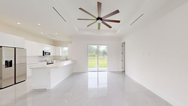 Photo - 6048 Stratton Rd