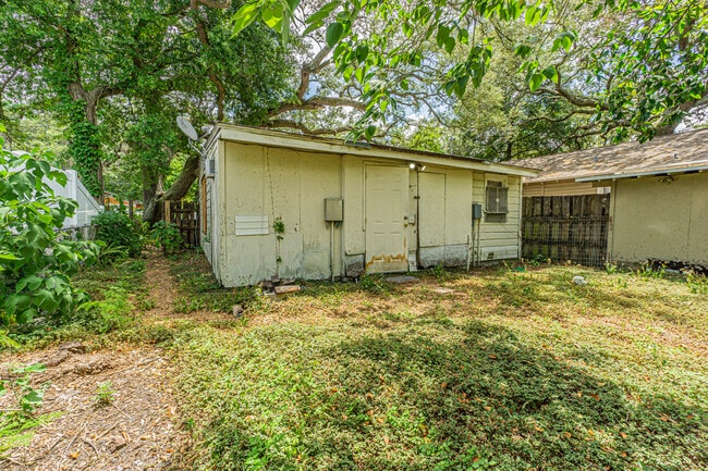 Photo - 10704 N Annette Ave