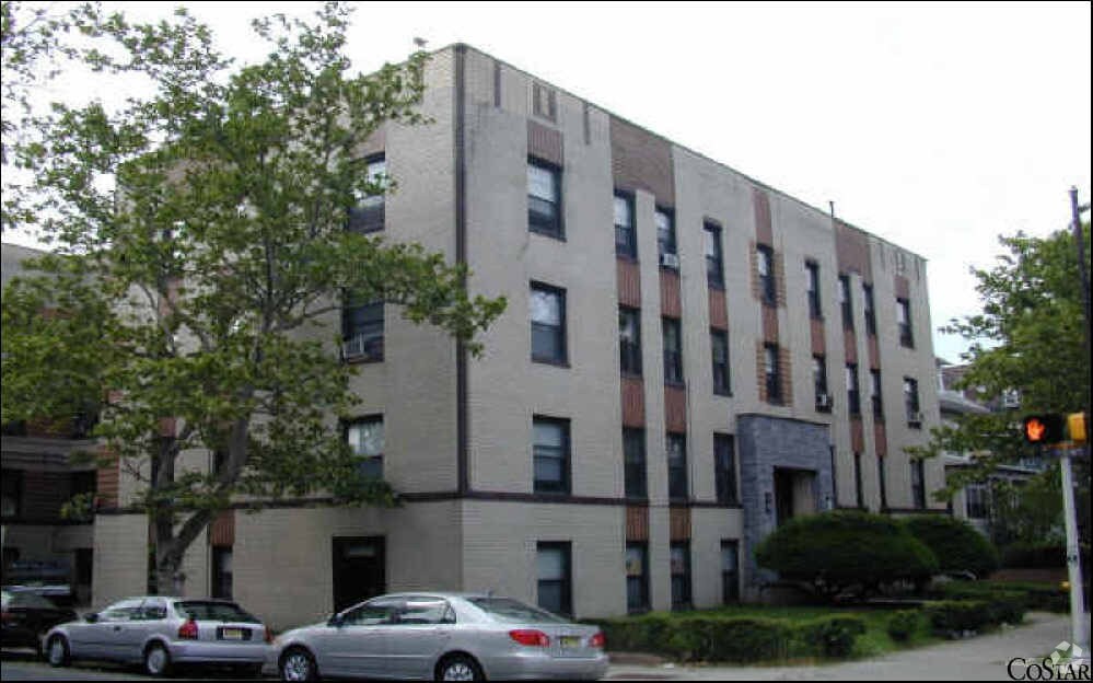 Photo - 1722 Kennedy Blvd