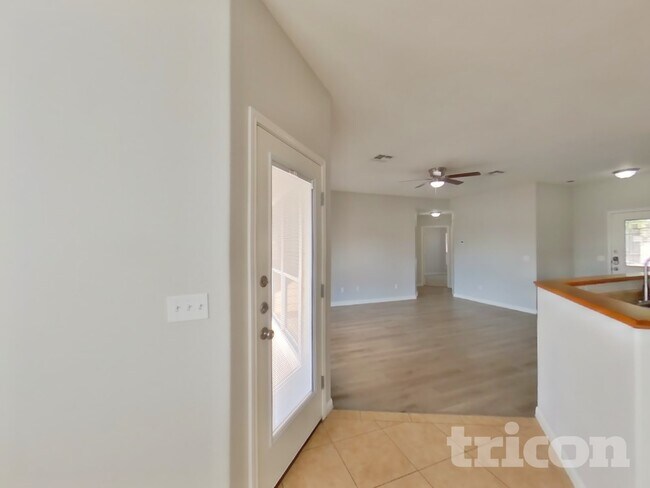 Photo - 2164 Bentwood Dr