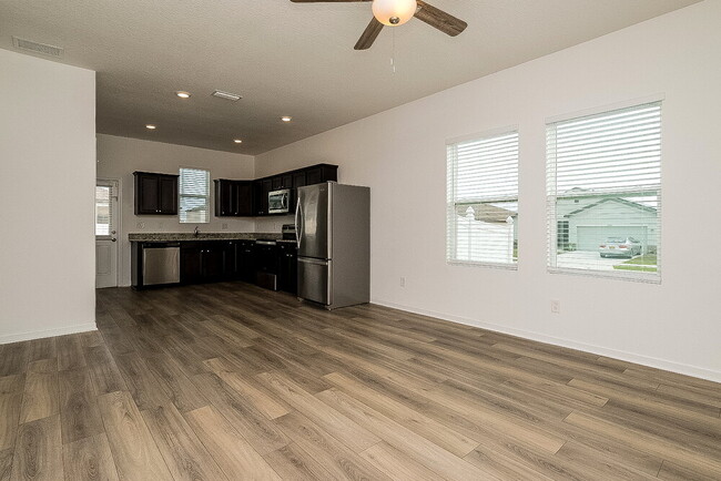 Photo - 34812 Daisy Meadow Loop