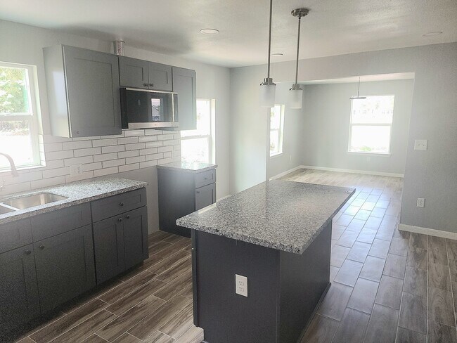 Photo - 4702 Marietta Ln