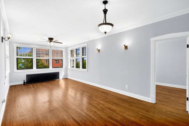 Photo - 7626 N Eastlake Terrace