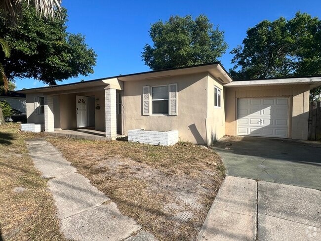 Building Photo - 3700 Corrine Dr Rental