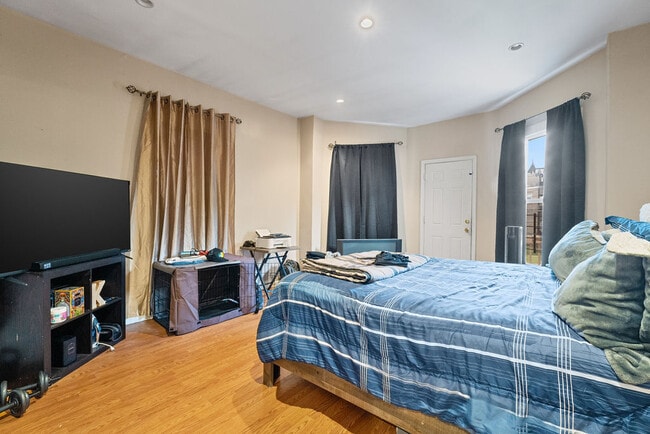 Photo - 2124 Bolton St Unit 2