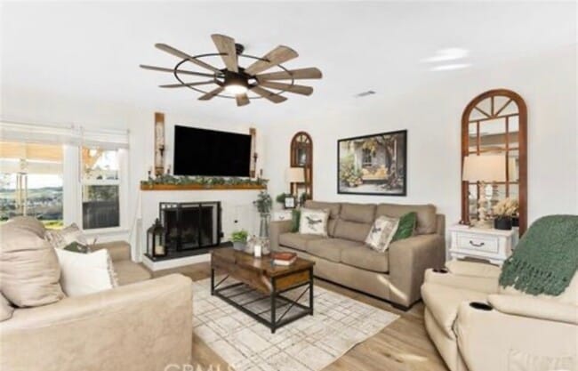 Photo - 33574 Washington Dr