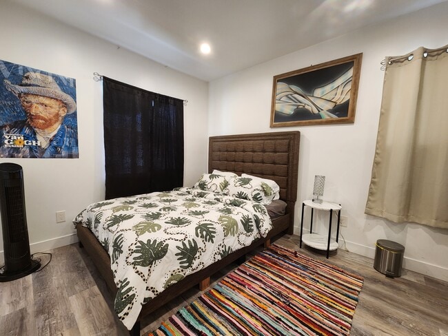 337 E 65th St Unidad 335