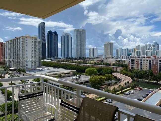 2/2 SUNNY ISLES - 2/2 SUNNY ISLES Condo