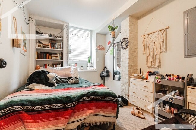 Photo - 101 Surrey St