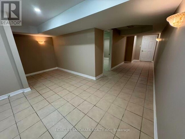 Photo - 77 Greenbank Dr