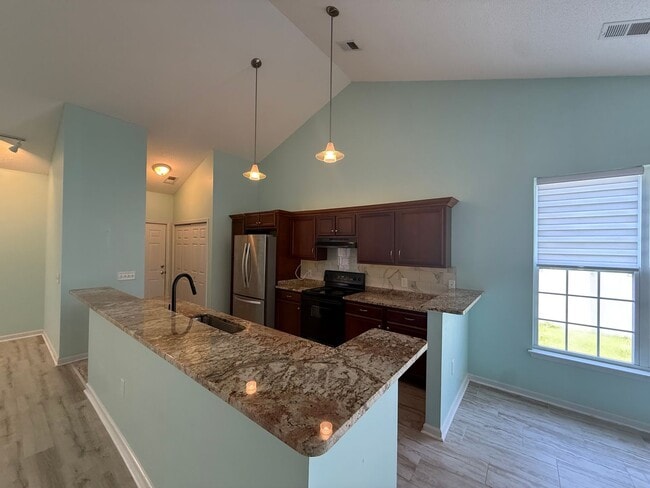 2302 Clandon Dr