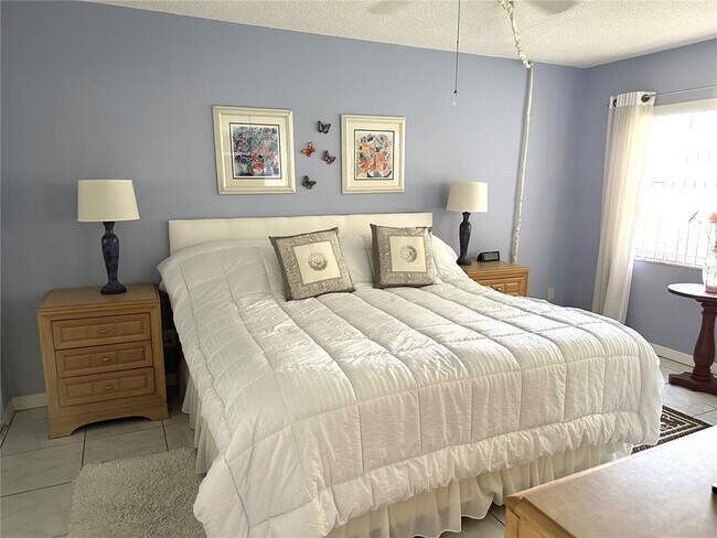 Photo - 4700 Cove Cir Unit 102