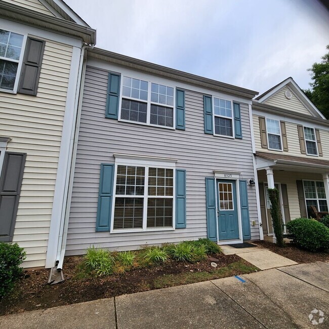 Building Photo - 3 bedroom 2.5 Bath For rent Rental