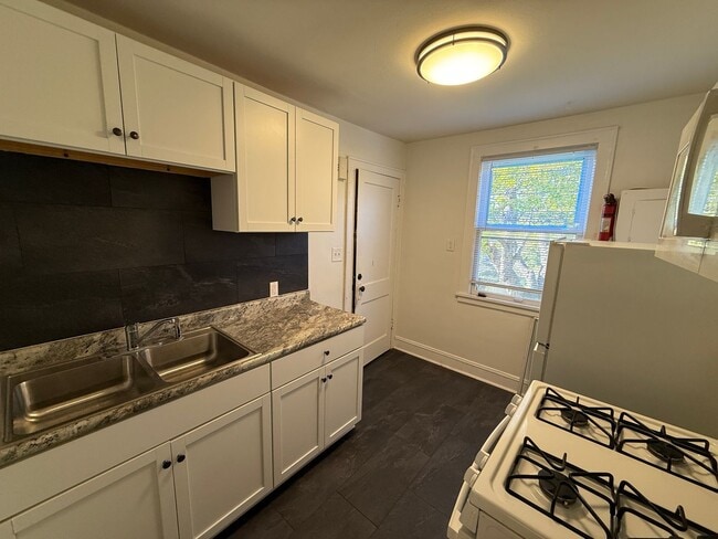 Photo - 1237 Albemarle St Unit 2