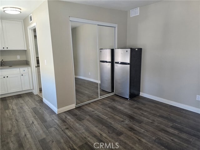 Photo - 7215 Lyons Ave