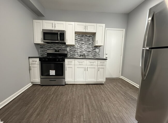 Photo - 210 Horton St