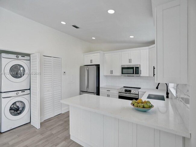 Photo - 13529 SW 62nd St