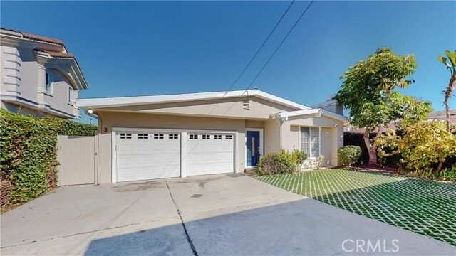 Photo - 2213 Bataan Rd