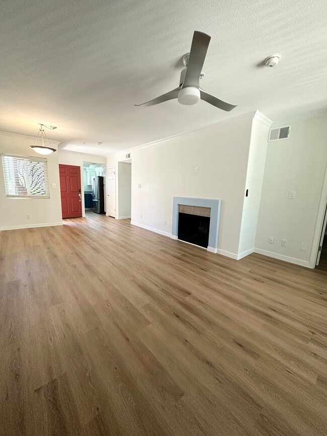 Living Area - 750 E Northern Ave Unit 2035