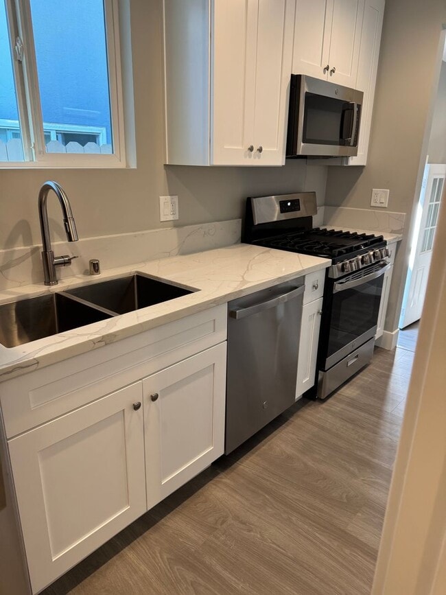 Photo - 54TH STREET 2985-2987 #1 FRONT UNITS Unit 2985