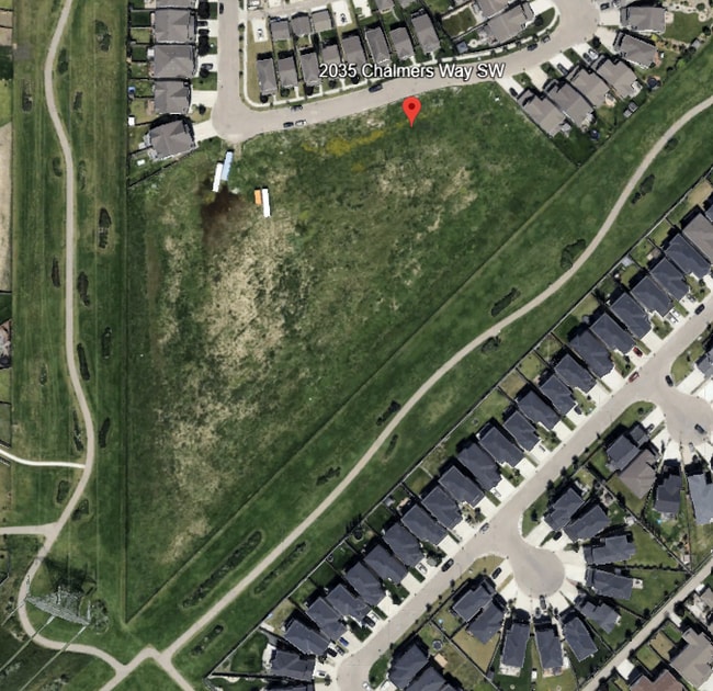 Photo - 2035-2035 Chalmers Way SW Unit 55 / B