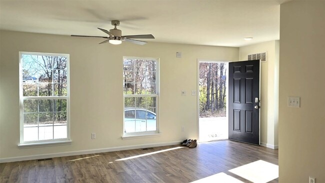 Photo - 431 Sunset Hollow Drive