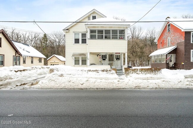 Photo - 301 S Main St