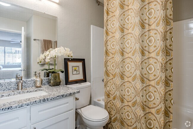 2BR, 2BA - 1230SF