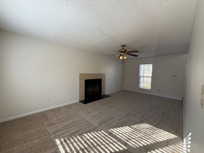 Photo - Beautiful 3 bedroom, 2.5 bath House