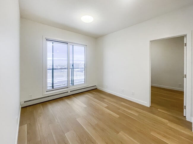 Photo - 8500-8519 19 Ave SE Unit 3505