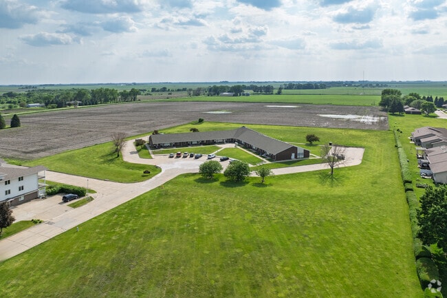 Aerial - Praireview Manor Rental