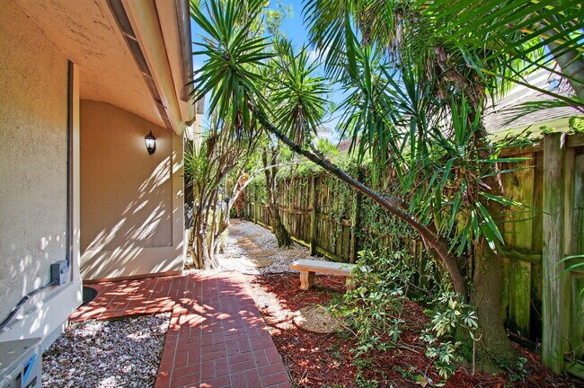 Photo - 7745 Stanway Pl