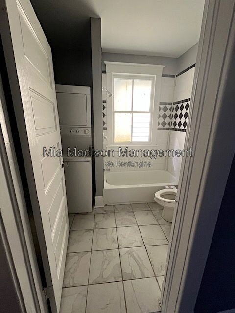 Photo - 607 W 44th St