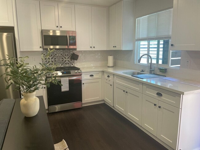 Building Photo - Coming soon! You won't want to miss this one! Beautiful fully furnished 1 Bedroom, 1 bath ADU in ...