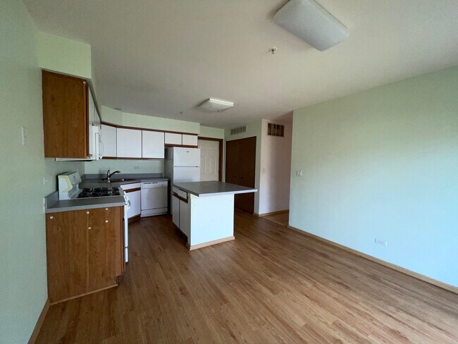 Photo - 1350 Orleans Dr