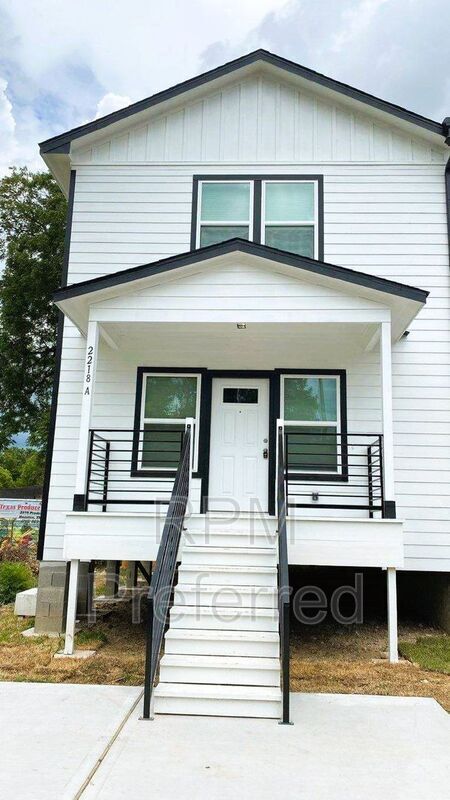 Building Photo - 2218 Bringhurst St