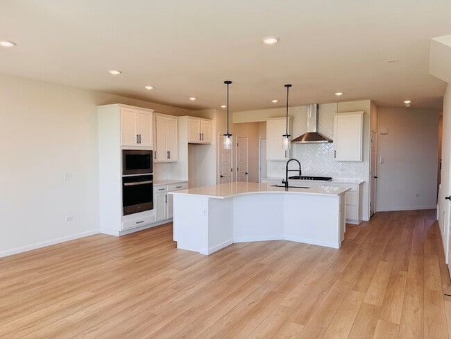 2177 Ryegrass Ln