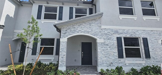 Photo - 1181 SE 1st Ave