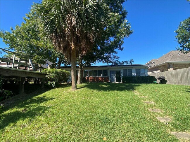 Photo - 16 Harbor Ln