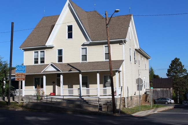 Photo - 101 W Pine Grove Rd