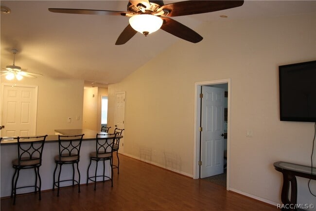 Photo - 2007 Colonade St